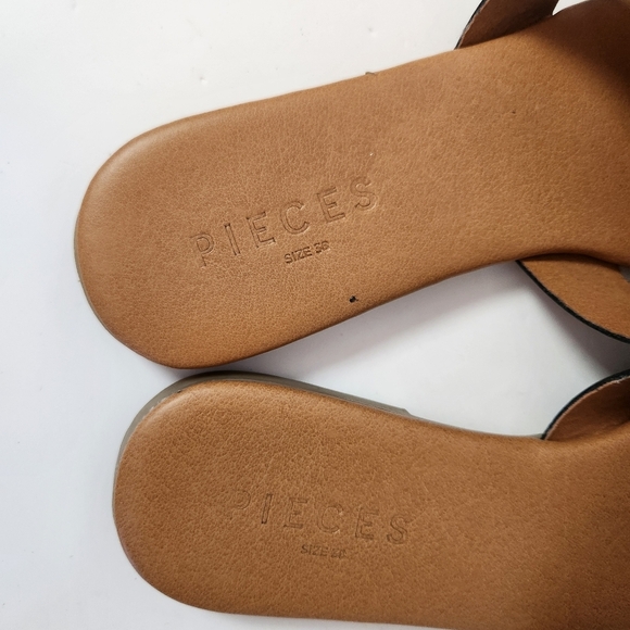 Pieces Vivi Black Leather Sandals Open Toe Slide On Shoes Size 38 7.5 8 Summer - Picture 11 of 13